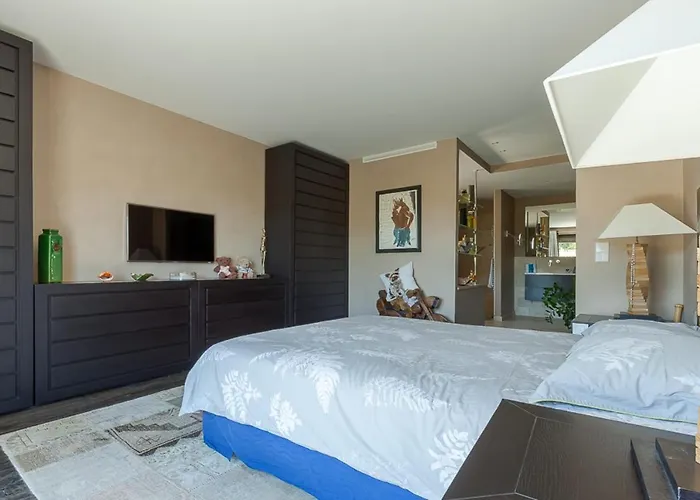 Villa In Juan-les-pins With Heated Pool