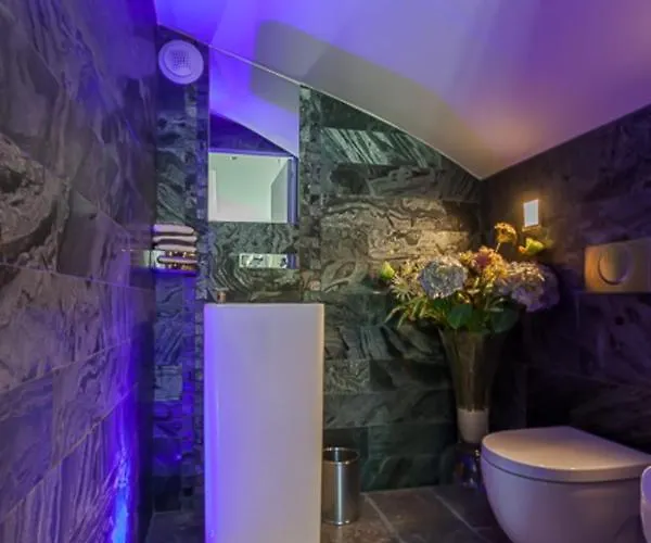 Villa In Juan-les-pins With Heated Pool *