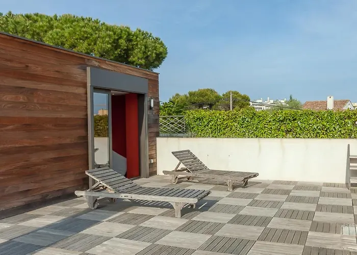 In Juan-les-pins With Heated Pool Villa Antibes