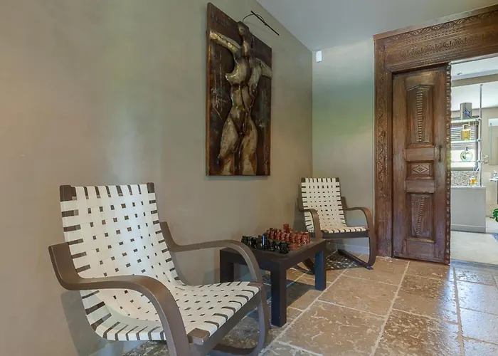 Villa In Juan-les-pins With Heated Pool *